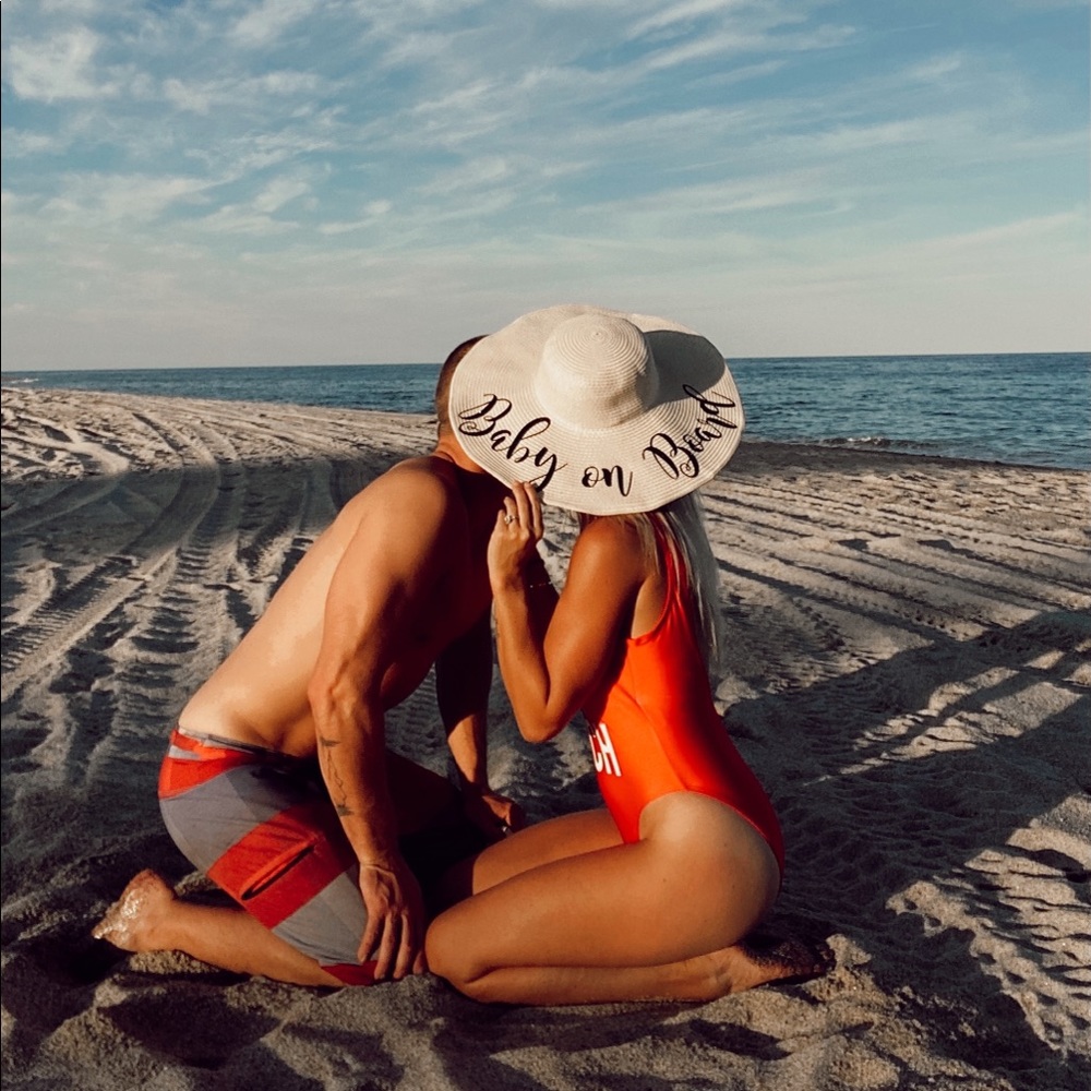 Baby on Board announcement beach hat
